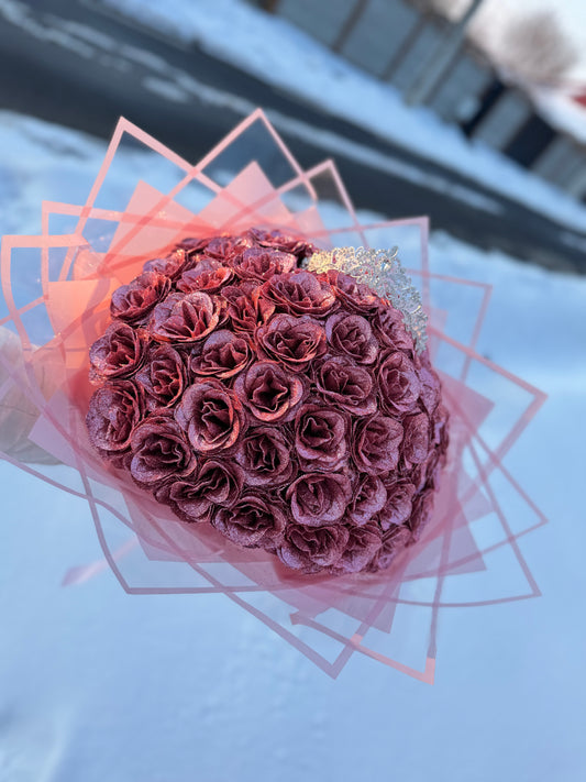 Buchet Luxury cu Sclipici și Diademă | 51 Trandafiri